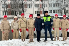 Для водителей и пешеходов Фрунзенского района провели профилактические акции "Засветись!", «Юный пешеход» и «Пристегнись»