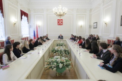 Студенты-старшекурсники прошли однодневную стажировку в Смольном 
