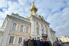 Получатели социальных услуг Центра реабилитации посетили Петергоф и его достопримечательности