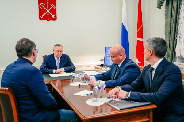 Прием граждан: комплексный ремонт улицы Хлопина