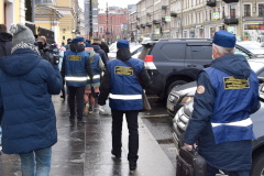 В районе метро «Владимирская» ловили «ковид-диссидентов»