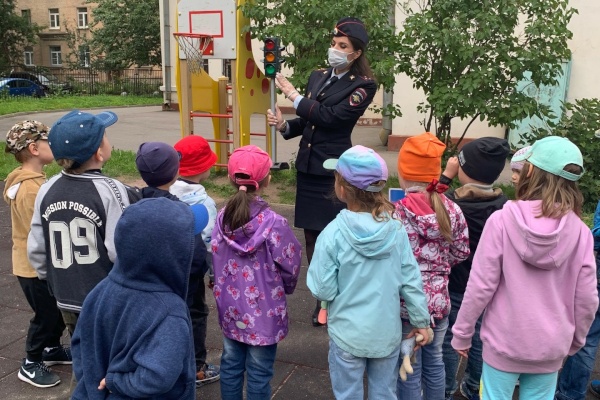 Будьте готовы к внезапному появлению детей на дорогах