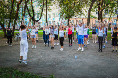 Приглашаем жителей на физкульт-зарядки и спортивные мастер-классы!