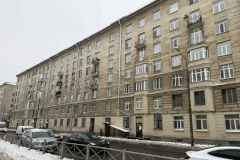 По поручению Александра Беглова в доме на Бассейной улице заменят лифты