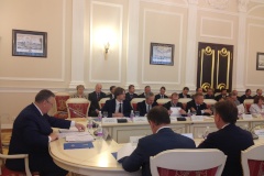 Комитет по государственному заказу Санкт‑Петербурга выступает с инициативой переложить риски, связанные с недобросовестными подрядчиками, на банки.