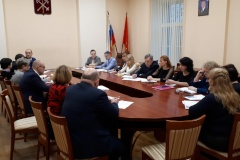 23.12.2019 состоялась рабочая встреча с руководителями органов местного самоуправления внутригородских муниципальных образований Санкт‑Петербурга Петродворцового района Санкт‑Петербурга