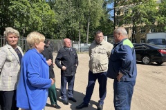 Глава администрации Виктор Полунин проверил ход строительства нового четырехэтажного здания 74 гимназии