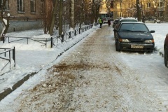 В Невском районе продолжается уборка снега