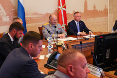 Губернатор Александр Беглов и глава МЧС Александр Куренков открыли пожарную часть в Мариуполе, восстановленную петербургскими специалистами