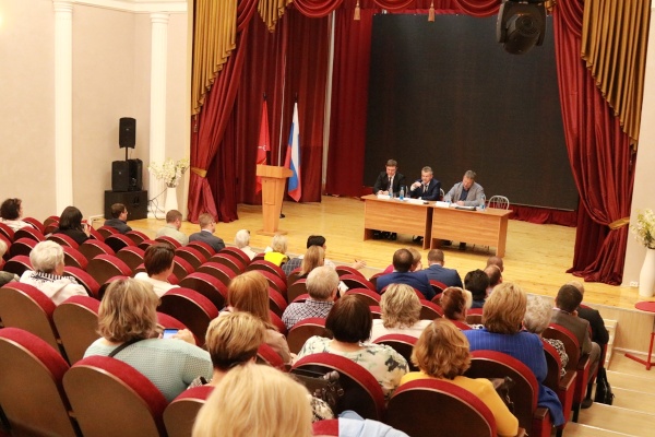 В Княжево прошла встреча представителей власти с жителями округа