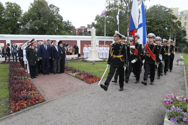 Открытие мемориала, посвященный военным руководителям Кронштадта