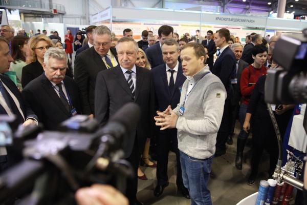 Предприниматели Кировского района представили свои достижения на выставке Форума субъектов малого и среднего предпринимательства Санкт‑Петербурга