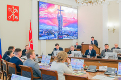 Петербург отправил Мариуполю сценический комплекс для проведения городских праздников и мероприятий