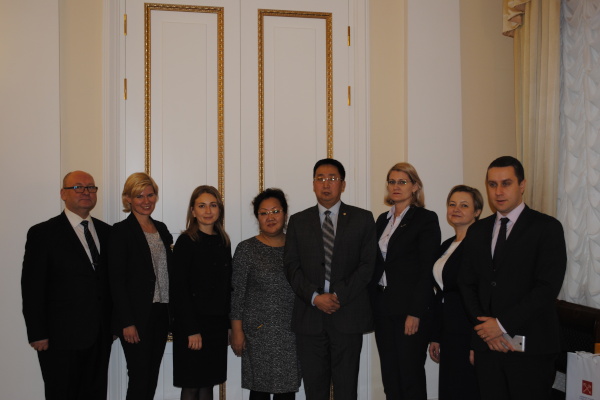 Представители Республики Саха (Якутия) в рамках проведения Дней Якутии в Санкт‑Петербурге изучили работу с обращениями граждан