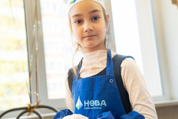 Сотрудники АО «Комбинат питания Нева» провели мастер-класс для учащихся школы № 652 Выборгского района