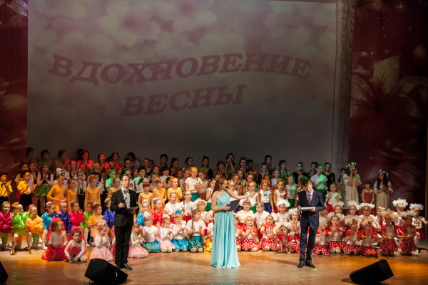 В Кронштадтском Дворце молодежи  прошла концертная программа «Вдохновение весны» 
