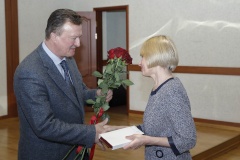 Глава района вручил педагогам ведомственные награды