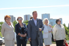 На Аллее почетных граждан открыли новые именные стелы