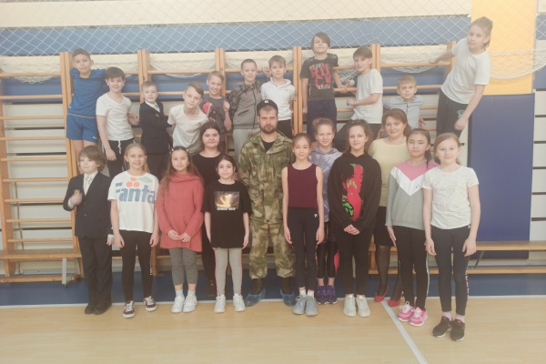 Ученики школы 547 приняли участие в казачьих играх