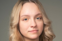 Анна Набойщикова, выпускница 11 «Б» класса школы №605 с углубленным изучением немецкого языка, получила высший балл на ЕГЭ по русскому языку