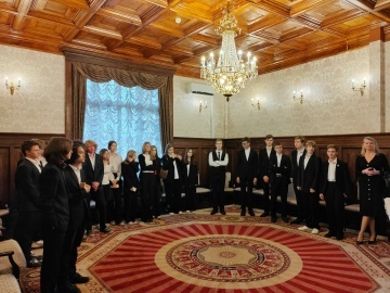 В ЗАГСе Петроградского района прошло тематическое мероприятие для школьников