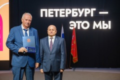 Награждение знаком «За заслуги перед Выборгским районом»