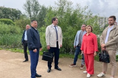 Продолжаются обходы кварталов для отработки обращений наших жителей и проверки состояния благоустройства, качества уборки и общего состояния территории