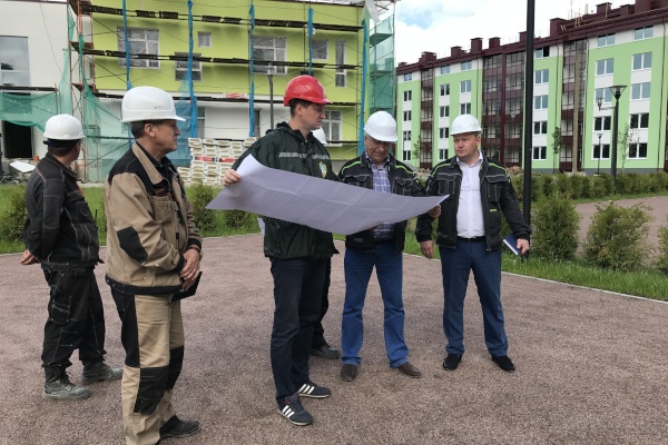 Госстройнадзор Петербурга проверил качество строительства жилых домов в поселке Шушары