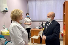 Глава Виктор Полунин посетил женскую консультацию № 22 Выборгского района
