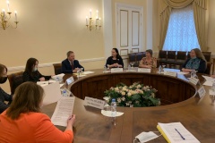 Опыт Петербурга в работе с неблагополучными подростками и семьями используют в Новгородской области