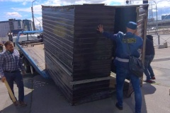 Рейды против нелегальной торговли продолжаются в районах Петербурга