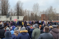 На Невском воинском кладбище сегодня состоялся торжественный траурный церемониал, посвященный 79-й годовщине полного освобождения Ленинграда от фашистской блокады