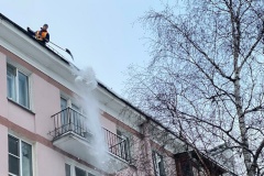 Особое внимание – уборке снега с крыш