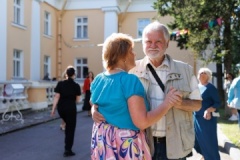 «Городские танцевальные веранды» завершили летний сезон в Петродворцовом районе