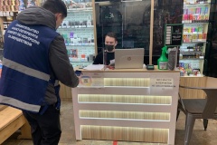 Большинство проверенных предприятий торговли и общепита соблюдают антиковидные требования