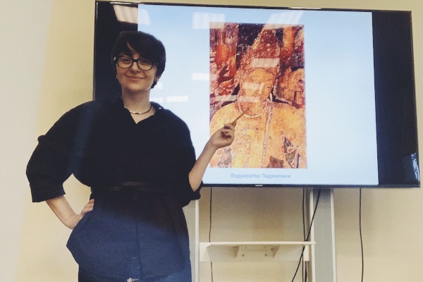 В Центральной районной библиотеке в рамках проекта «Картины со смыслом» прошла лекция по теме «Искусство Индии»