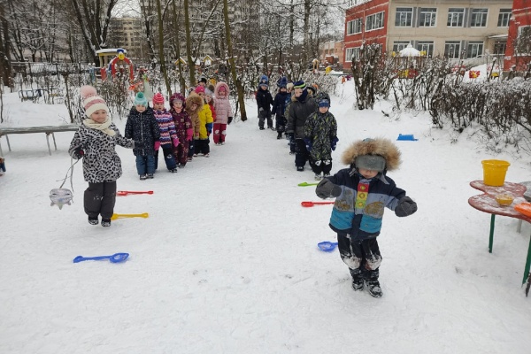 В  детском саду № 28 прошел «День зимних видов спорта»