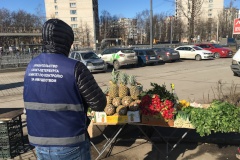 От объектов незаконной уличной торговли освобождены территории у двенадцати станций метро