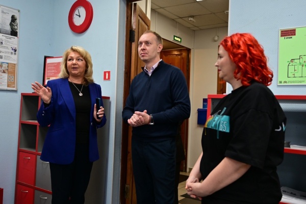 Всероссийский день чтения в Петроградском районе: библиотека обрела новое имя