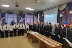 Пятиклассников 79-й школы посвятили в кадеты УМВД России