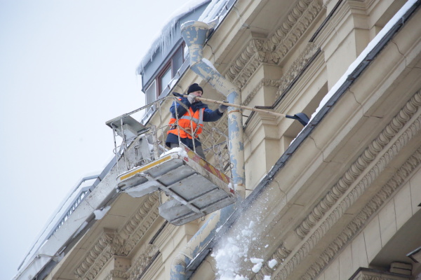 С улиц Московского района вывезено более 3 тыс. куб.м снега