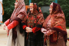 Народные гуляния «Осенние хороводы» в КЦСОН Московского района