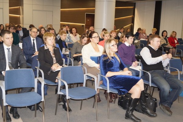 Комитет по науке и высшей школе провел семинар «Закупки образовательных организаций»