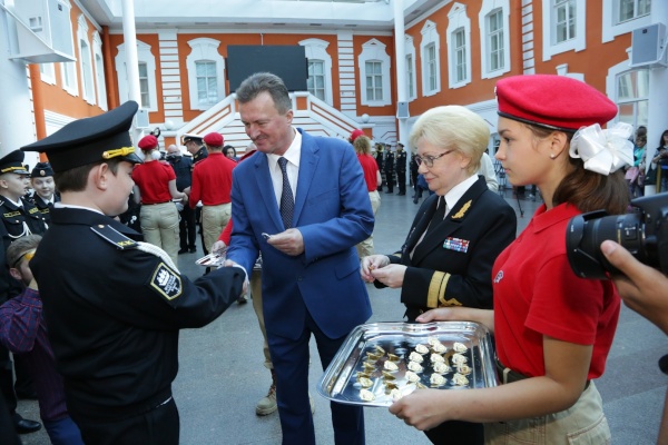 Морские кадеты дали клятву в Петропавловской крепости