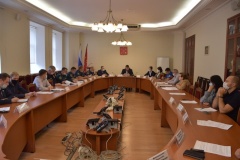 На заседании КЧС обсудили готовность школ к новому учебному году