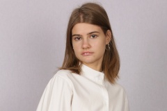 Дарья Хрущева, ученица 11.2 класса школы 83 с углубленным изучением японского и английского языков набрала 100 баллов на ЕГЭ по литературе!