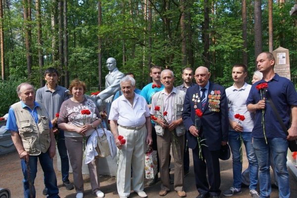 "Горсть памяти" забрали в Выборгском районе Санкт‑Петербурга