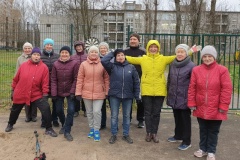 Пожилые жители района вышли на спортплощадки