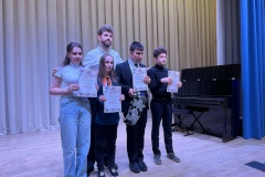 В Центре социальной реабилитации инвалидов и детей-инвалидов Кировского района состоялся финал городского конкурса музыкального искусства «Время зажигать звезды»