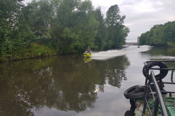 Движение водного транспорта на Смоленке запрещено